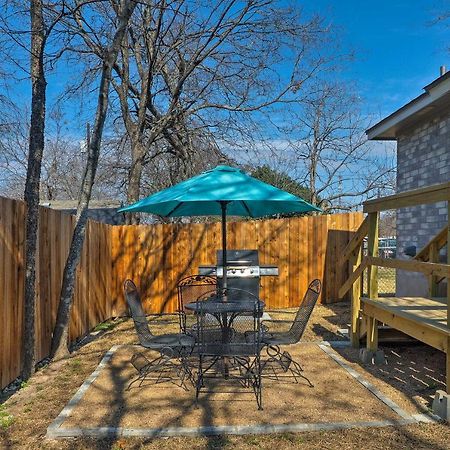 Cozy Home Blocks To Georgetown Square And Su! エクステリア 写真
